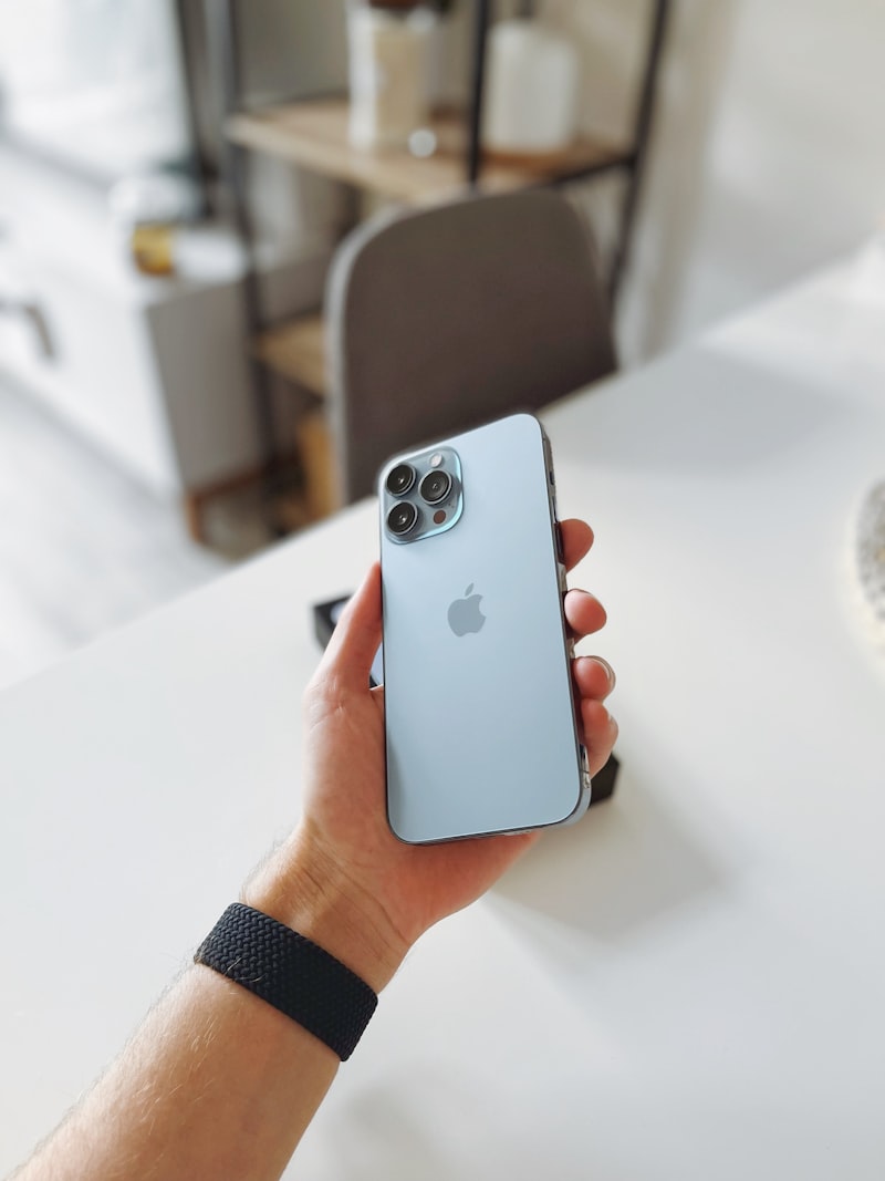 iPhone 16